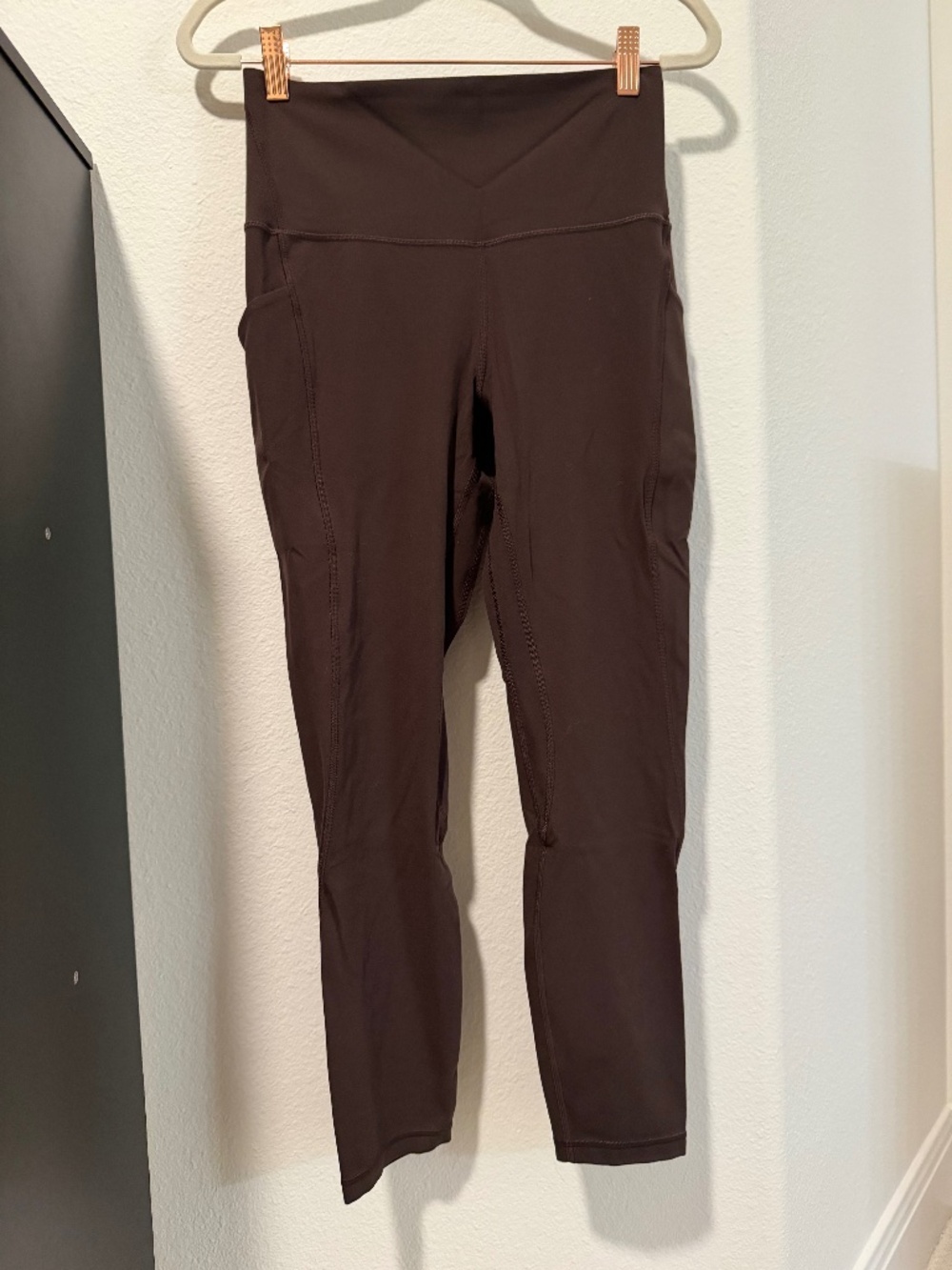 EUC Lululemon Espresso Align HR Pant 25" with Pockets, Size 8